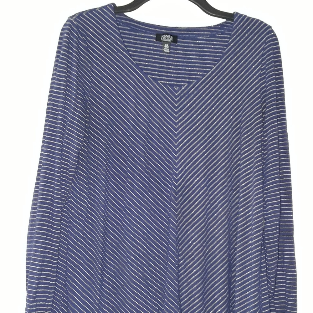Blouse With Gold Lines